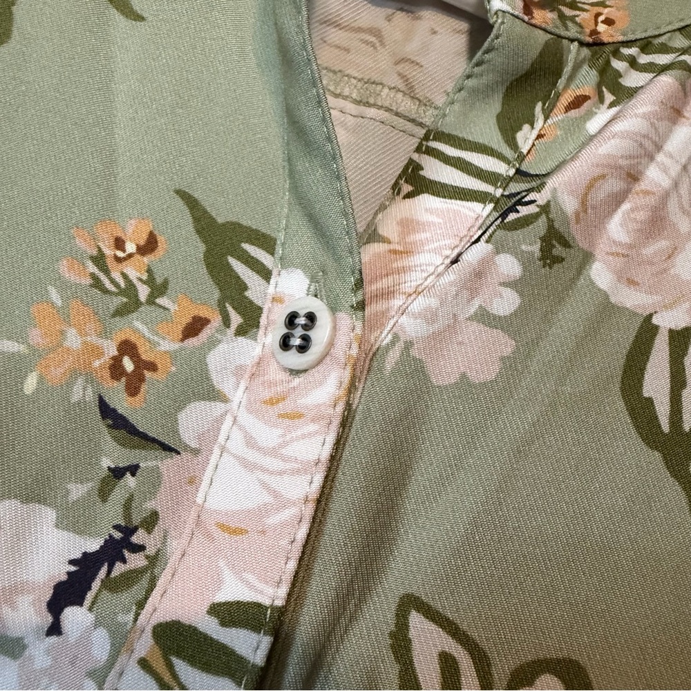 Floral Green Women's Top - Picture 11 of 13